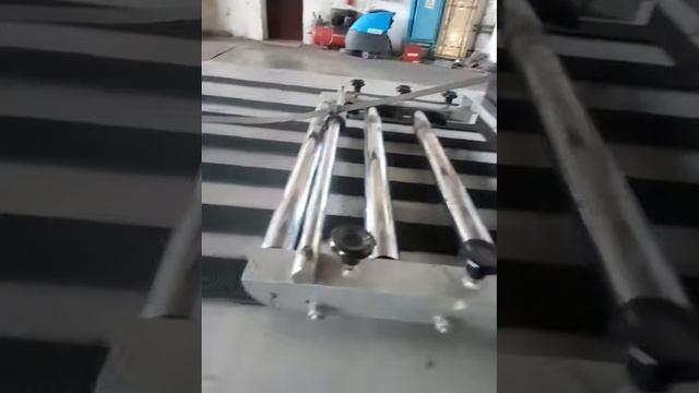 Полуавтоматический Фальцевально-склеивающий станок, модель SG-3. смотреть онлайн