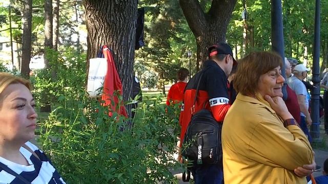 Танцы в Центральном парке Кишинева (14.05.2023, 3 эпизода) Эпизод 3 смотреть онлайн