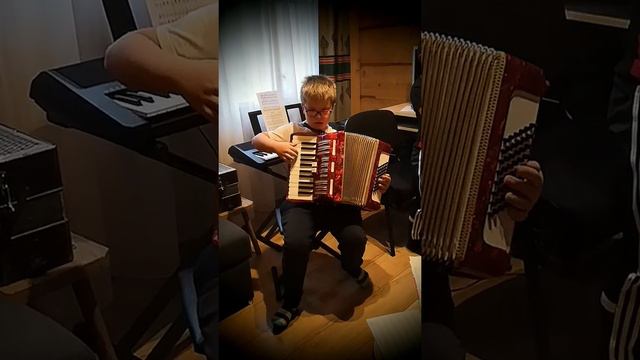 Suliko Akordeon смотреть онлайн