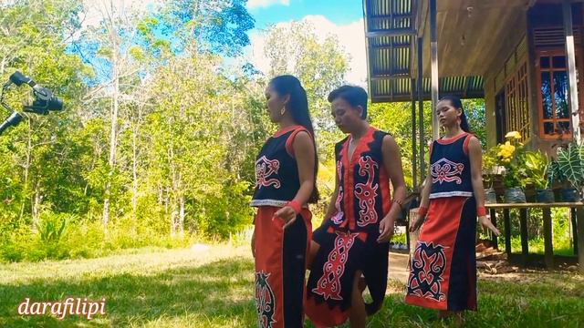 Preparing for a video clip Ati Gaga смотреть онлайн