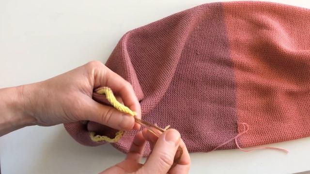 Шапка без швов с перекрученой макушкой смотреть онлайн