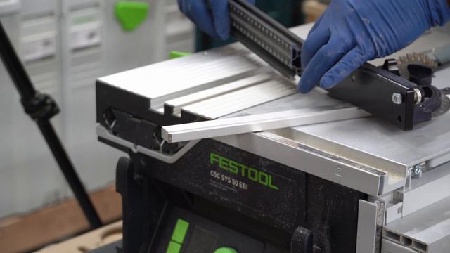 Benchdogs.co uk CSC Fence And Adapter Plate For Festool CSC SYS 50 Table Saw Unboxing Installation смотреть онлайн
