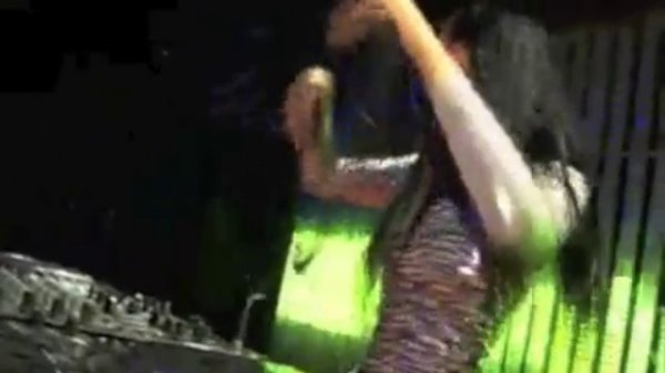 T-Dj Milana не топлесс для scool party