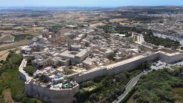 Malta Travel Guide: Best Things To Do In Malta and Gozo смотреть онлайн