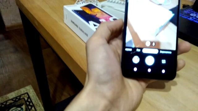 Обзор смартфона Samsung Galaxy A10 32GB Blue смотреть онлайн