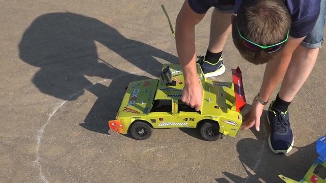 Дерби состязания. Дерби на радиоуправляемых машинах