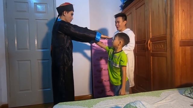 HÁP SƯ GANGSTER [TẬP 4] Trẻ Trâu Xì Tin Bị Biến Đổi Thành Tiểu Cương Thi смотреть онлайн