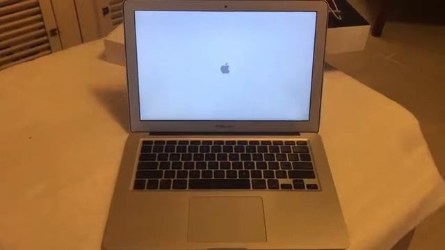 Apple Macbook Air 13  - 128 Gb / 2gb Ram - A1369