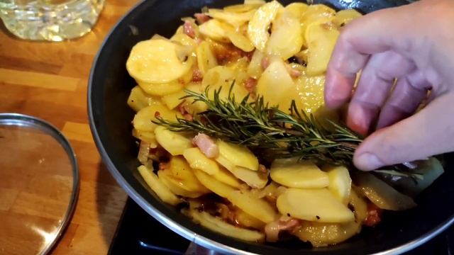 Готовим картошку с беконом и сыром Tartiflette. смотреть онлайн
