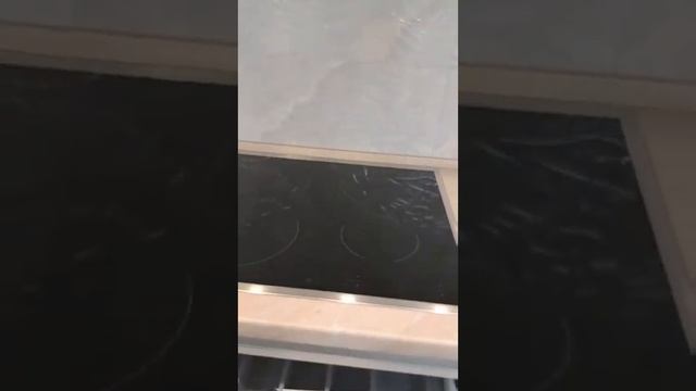 51 Жемчужина, 2 спальни+кухня-студия. Отличный ремонт. Переуступка. смотреть онлайн