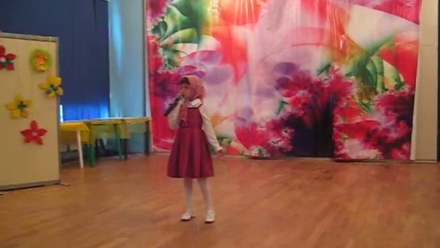 Катя Фролова. Песенка про следы. смотреть онлайн