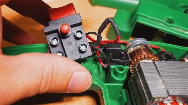 ШЛИФОВАЛЬНАЯ МАШИНА ПО ДЕРЕВУ. Hammer. Ремонт. смотреть онлайн