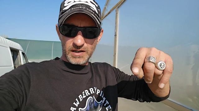 Накрываем теплицы плёнкой. часть 2 смотреть онлайн