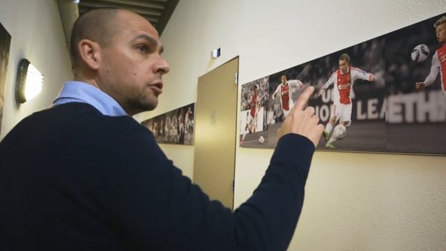 Behind The Scenes At The Famous Ajax Youth Academy смотреть онлайн