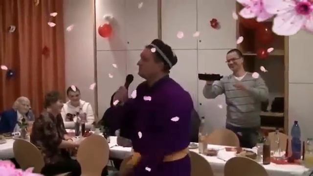 Миллион алых роз на узбекском