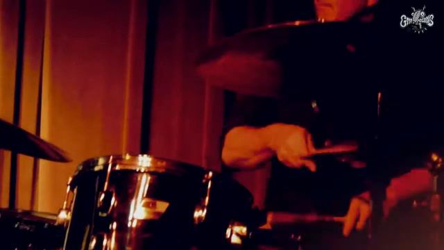 Glenn Kaiser Band (GKB) - Crossroads - Live at Uncommon Ground смотреть онлайн