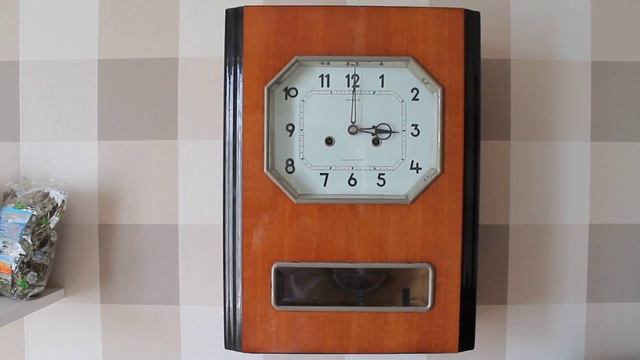 Часы Янтарь (Jantar) ОЧЗ с получасовым боем. 1979 г.в. смотреть онлайн