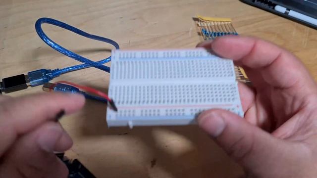 LED Arduino Tutorial #1 - Elegoo Uno R3 Basic Starter Kit смотреть онлайн