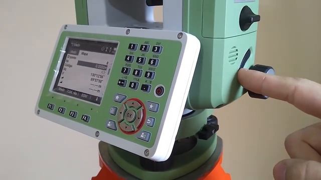 Apresentação da estação total manual Leica FlexLine TS03 смотреть онлайн
