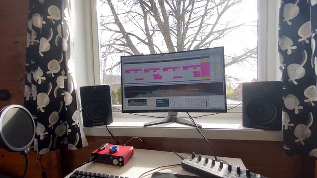 How to make Escape by Deadmau5 and Kaskade (FREE) смотреть онлайн