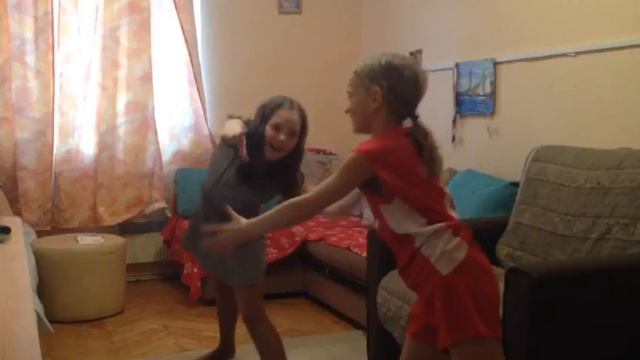 Танцую с подружкой смотреть онлайн