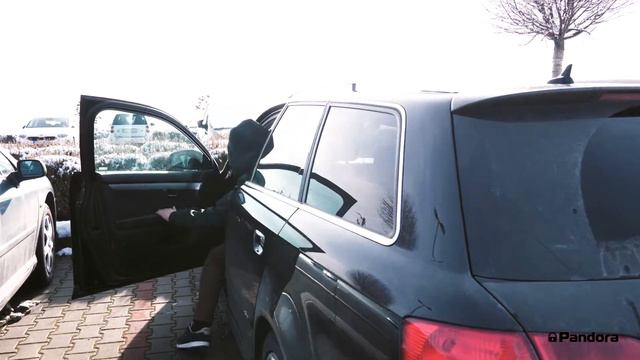 PANDORA MINI EN смотреть онлайн