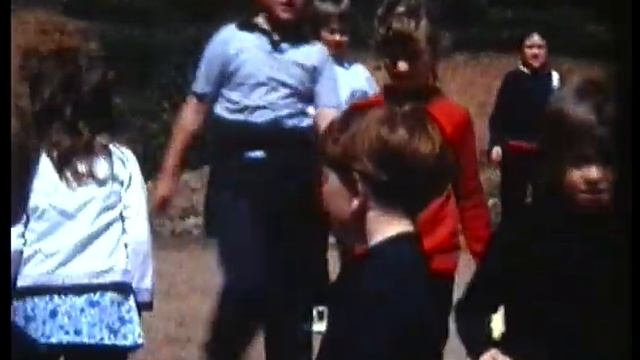 Bradninch Primary School 1970's trip to a forest смотреть онлайн