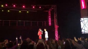 Миша Смирнов и Арина Данилова – «Не хватает»  (Звёзды Детского Голоса, Санкт-Петербург, 03.05.2018)