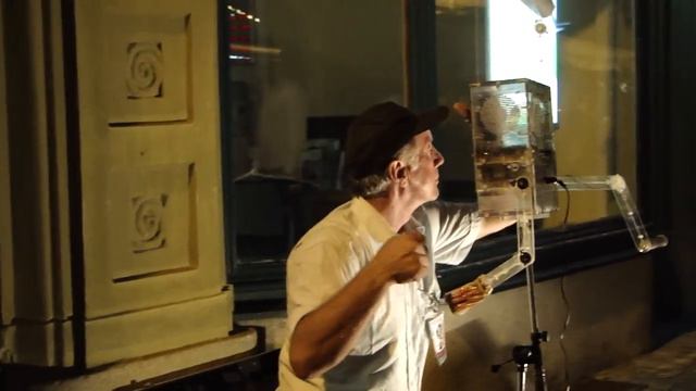 Benedict Popescu plays on theremin смотреть онлайн