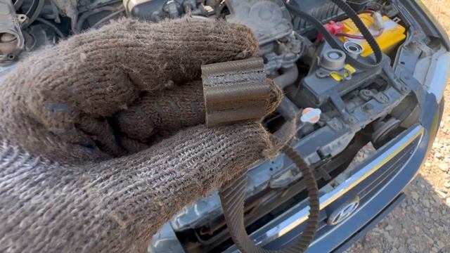 Как поменять ремень грм на автомобиле хендай акцент смотреть онлайн