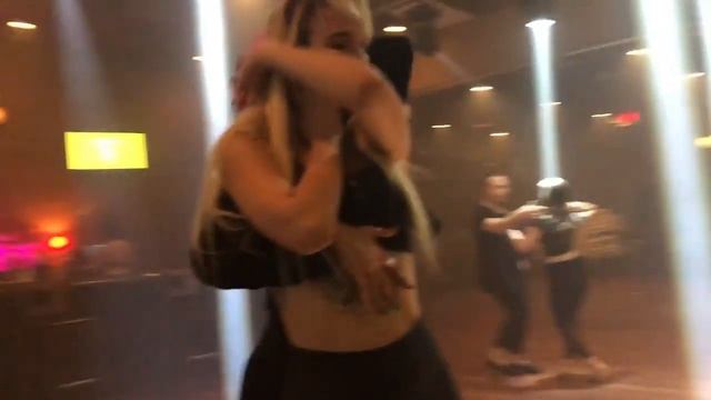 MAGDA & VALERIA Bachata Social Dance At THE SALSA ROOM смотреть онлайн
