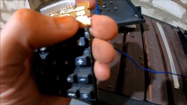 Разбор калькулятора Электроника ППВ-01, на драгоценные металлы! Золото в калькуляторе! смотреть онлайн