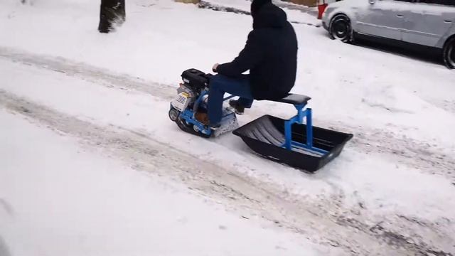 Motorizētās sniega ragavas смотреть онлайн