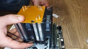Snap on tower cooler installation / Установка башенного кулера на защелках