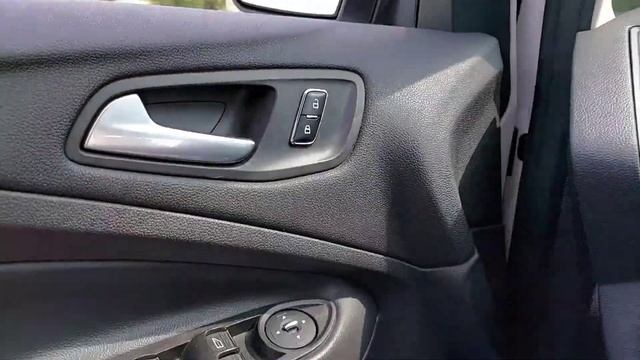 Ford C-Max Hybrid смотреть онлайн