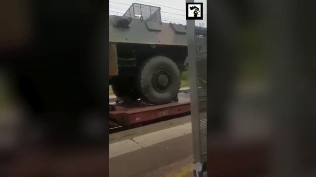 В Париж вошла военная техника смотреть онлайн