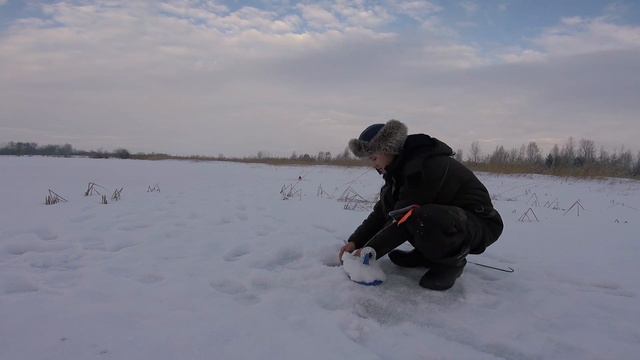 Рыбалка в глухозимье .Щука на жерлицы .Окунь на балансир ! смотреть онлайн