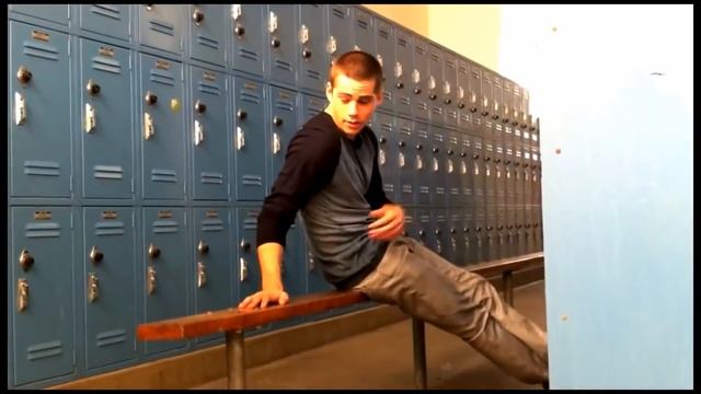 Dylan O'brien||bailando