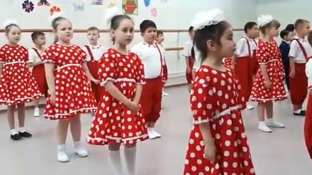 приём песню в школе на окончание с первым классом смотреть онлайн