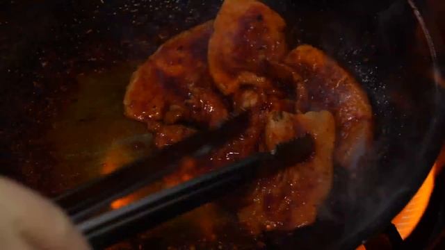 정육 부터 판매까지 ! 전 가족이 고깃집을 운영 ! 믿고 먹는 춘천 산애그린 | Korean BBQ, Spicy Pork Belly | Korean Street Food смотреть онлайн