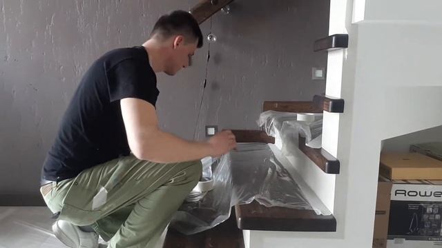 Защита ступенек и пола при ремонте в квартире на Регенераторной 4, Комфорт таун. смотреть онлайн