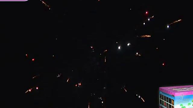 Фейерверк "Я самый красивый" арт.С635 1,25" 100 залпов, 35 метров, 135 секунд смотреть онлайн