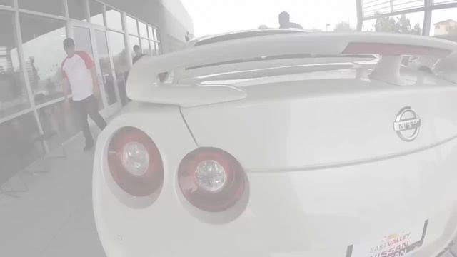 Buying the New 2017 Nissan GT-R for $100,000 at age 21!!! Will Nissan accept my offer?!? смотреть онлайн