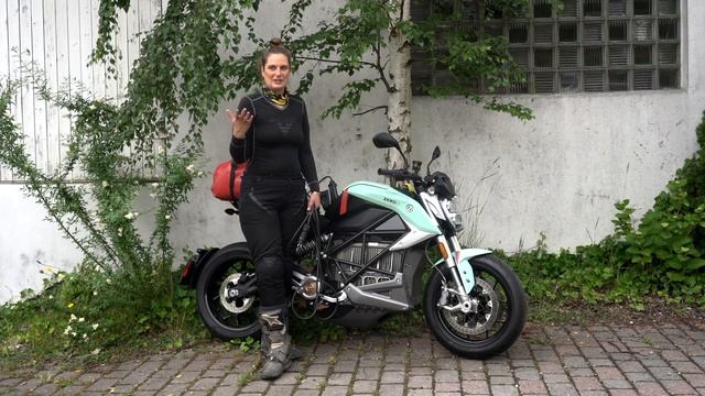 FIRST RIDE WITH ELECTRIC MOTORCYCLE - REVIEW ZERO MOTORCYCLES SR/F смотреть онлайн