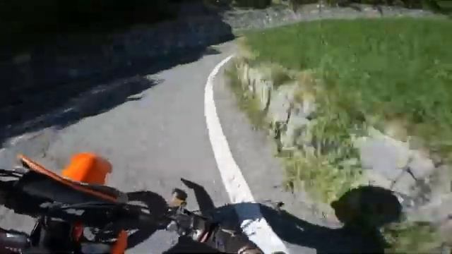 Ktm sx-f 450 FMF full gas vs Ktm 690 смотреть онлайн