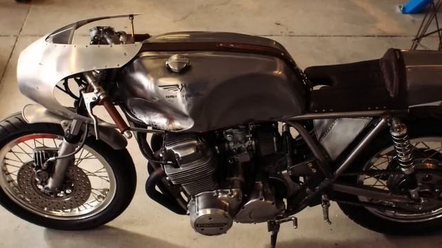 Cafe Racer (Honda CB 750 by Raccia Motorcycles) смотреть онлайн