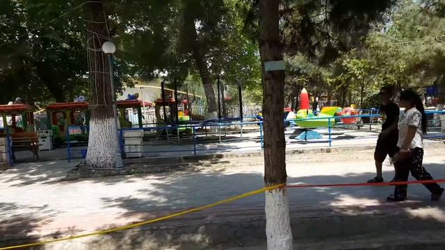 Влог/Uzbekistan/ Наманганский парк Бобур/ Гулям в парке/ Катаемся на атракционах смотреть онлайн