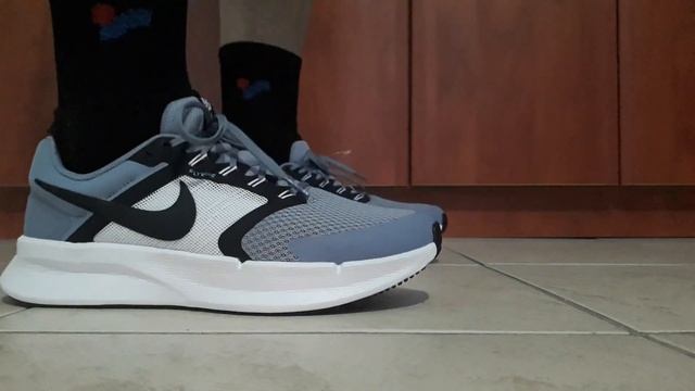 Nike Run Swift 3 (DR2695-400) смотреть онлайн