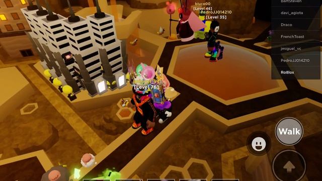 I BEAT HONEYCOMB HEIST HARD AND GOT BEATRICE! (Tower Heroes) смотреть онлайн