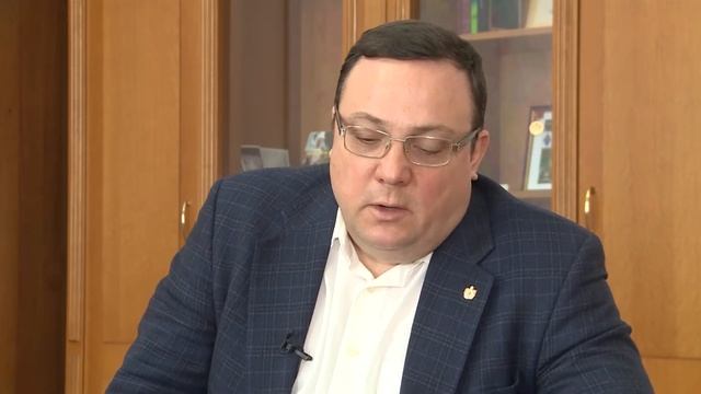 Зампред Правительства Роман Петряев рассказал об организации дистанционного обучения школьников смотреть онлайн